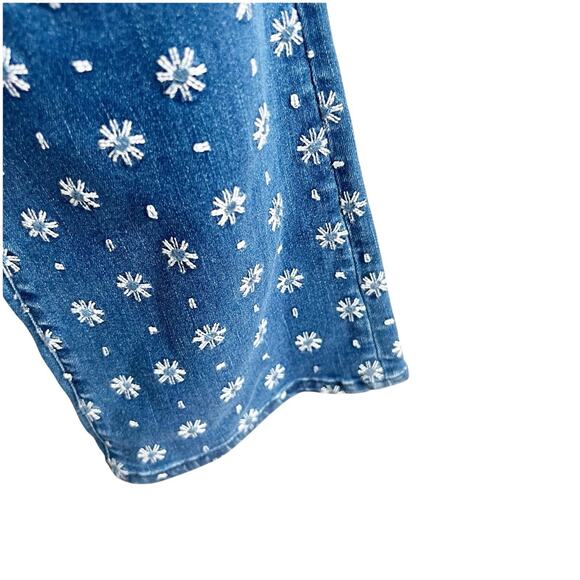 Pilcro Anthropologie Women’s Floral Embroidered High Rise Bootcut Crop Jeans 30 - Picture 4 of 10